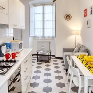 https://clarissa-house.hotelitalianriviera.com
