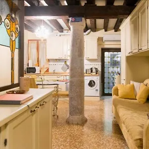 https://historical-flat-with-private-courtyard.hotelinveneto.com