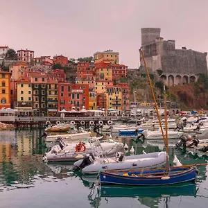 https://casa-greta-lerici.hotelitalianriviera.com
