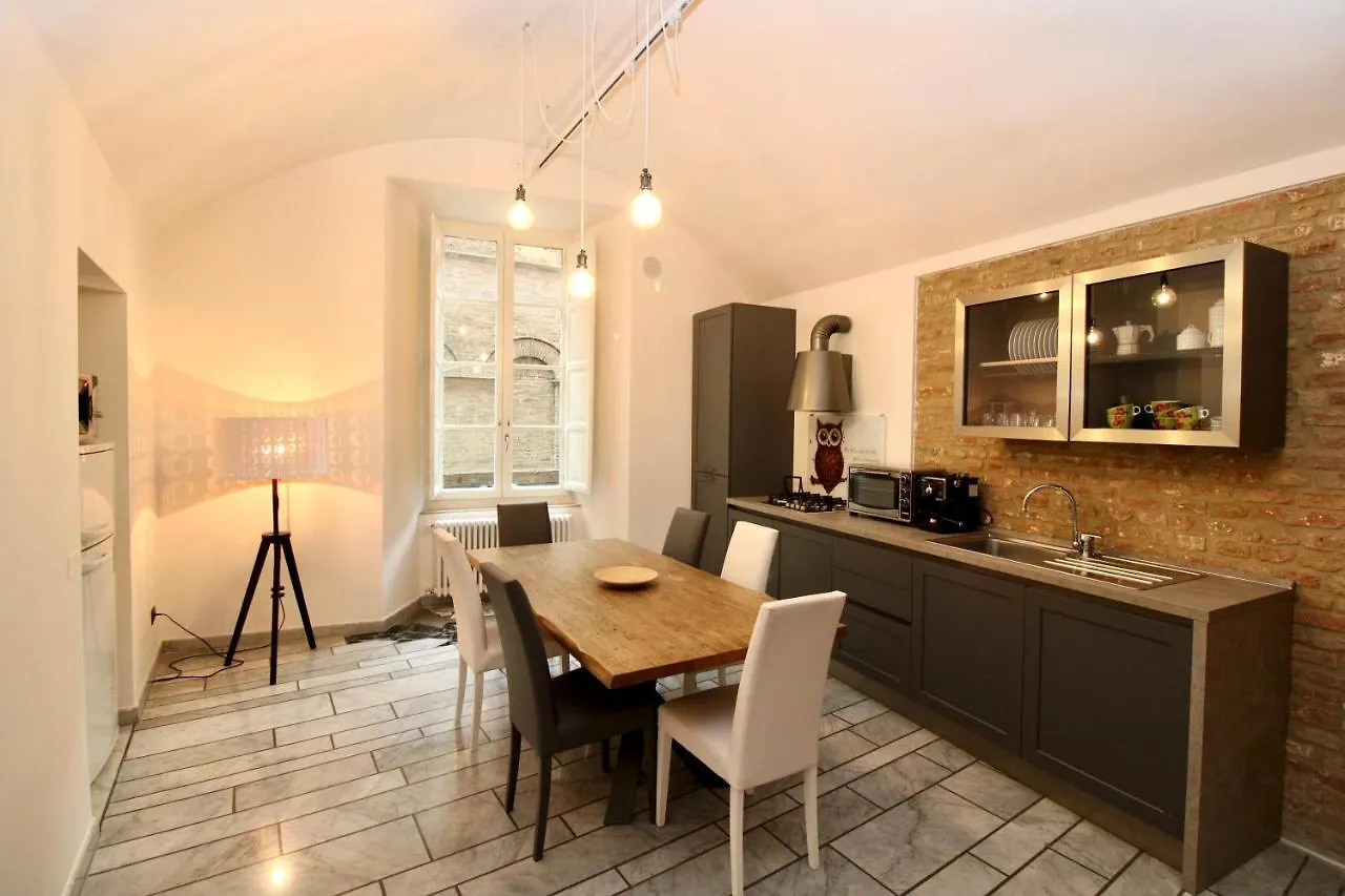 Luxury Suite Apartment Angiolieri location