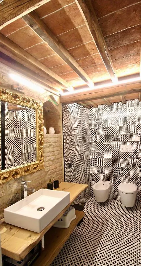 Luxury Suite Apartment Angiolieri Siena 0*,  Italy