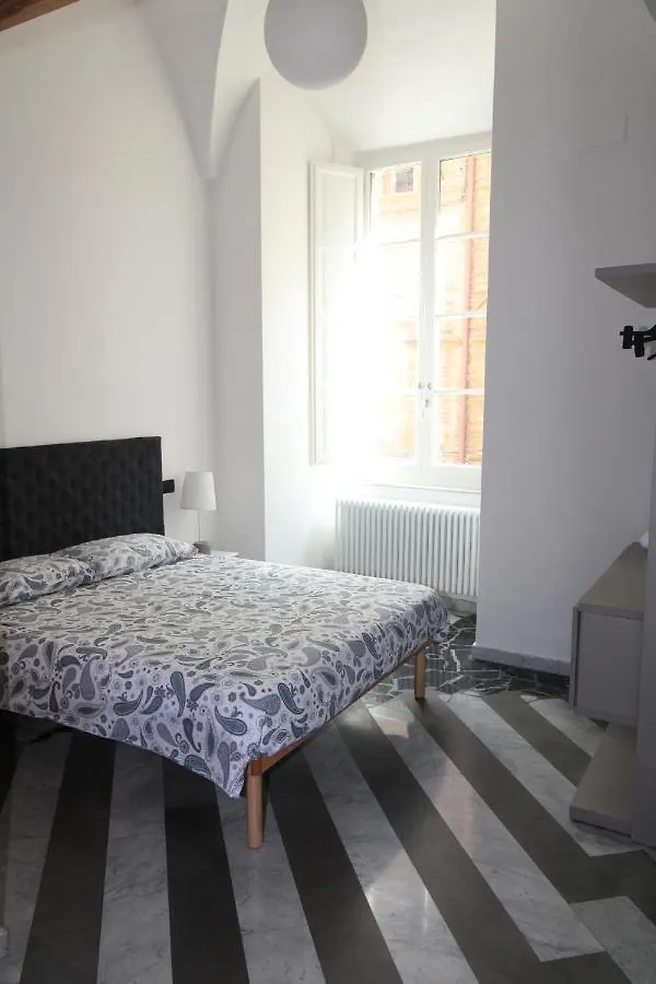 Luxury Suite Apartment Angiolieri Siena 0*,