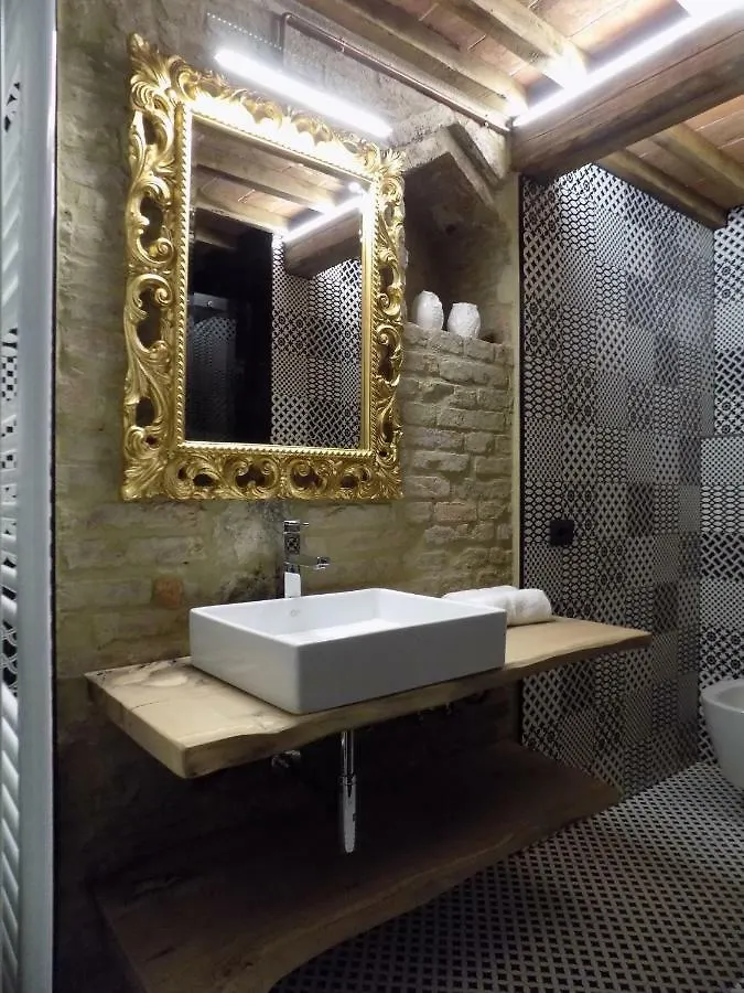 Luxury Suite Apartment Angiolieri Siena 0*,